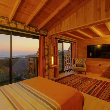 Kaydirakli Ve Akvaryum 4*