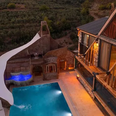 Kaydirakli Ve Akvaryum Villa